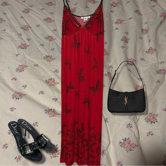 california dynasty Other - Chic Red Butterfly Print Nightgown